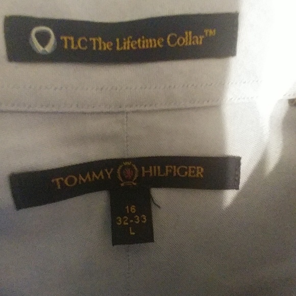 Tommy Hilfiger - Picture 3 of 3